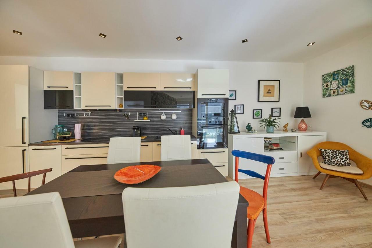 Pineapple Apartment Братислава Экстерьер фото